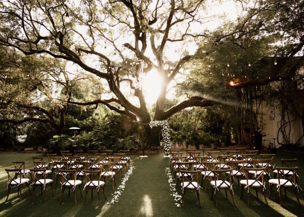 Miami destination wedding at Villa Woodbine. A beautiful ceremony under the oak trees. 